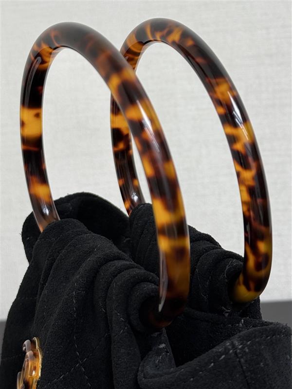 2026131222421421 100